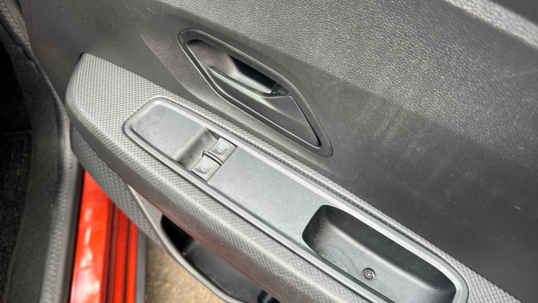 Dacia Jogger 1.0 TCe Essential 5dr Petrol Estate